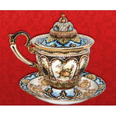 Подарочный цветной фарфоровый сувенир с золотом "Чайная пара с крышкой"