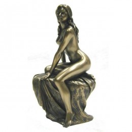Статуэтка Veronese "Обнаженная девушка на камне" (bronze)